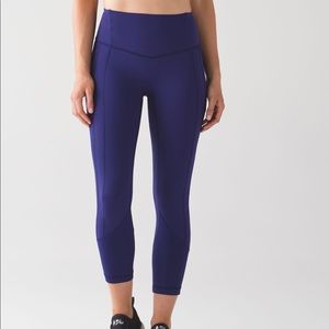 Lululemon all the right places crop Sz 6